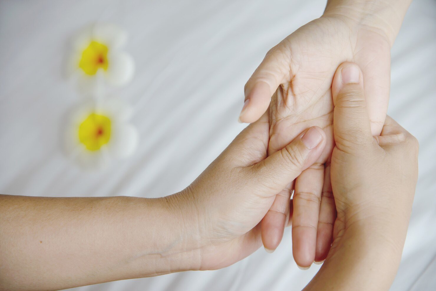 four-hands-massage-in-andheri